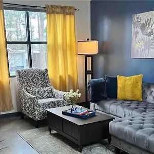 Luxury Midtown Flats Near Downtown & Fedex Forum Apartment